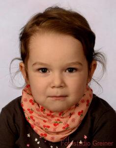 Biometrisches Passbild junges Mädchen